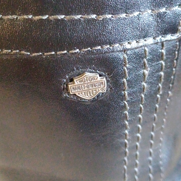 Harley Davidson calf heigth, 3.5 in heeled boots Sz 7 with a pewter belt accent. - Picture 2 of 11